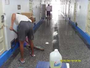 收容人居住環境定期漂白水消毒